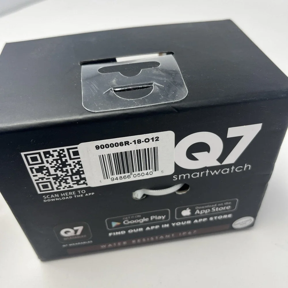 Q7 Wearables‎ Smartwatch New Sealed W/ Extra Strap